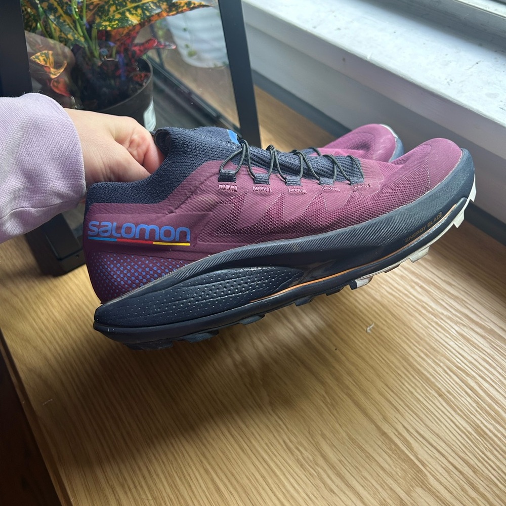 SALOMON Pulsar Trail Pro Shoes - Women’s size 6.5, maroon